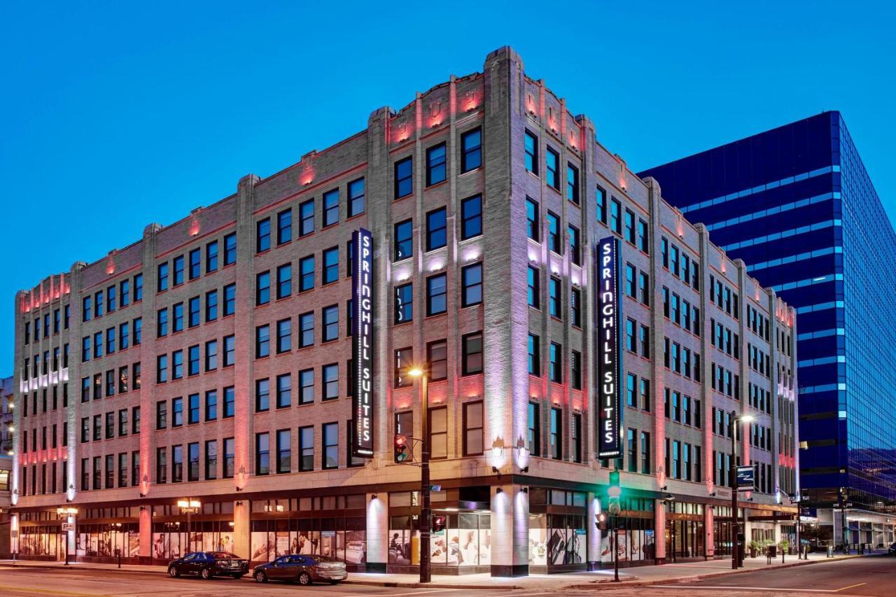 Hotel Springhill By Marriott Downtown Milwaukee