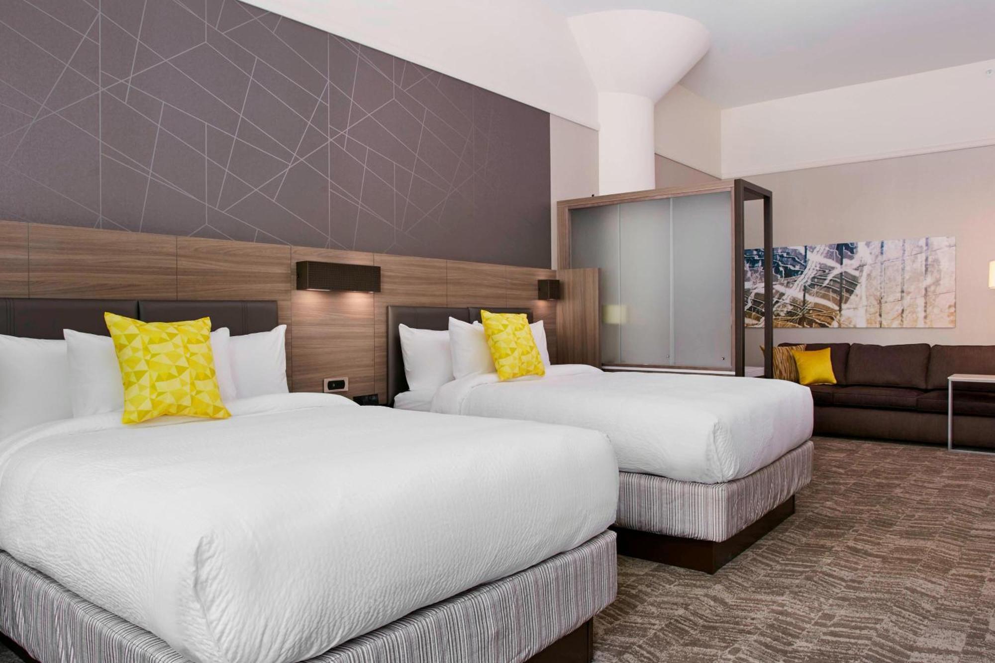 Hotel Springhill By Marriott Downtown Milwaukee