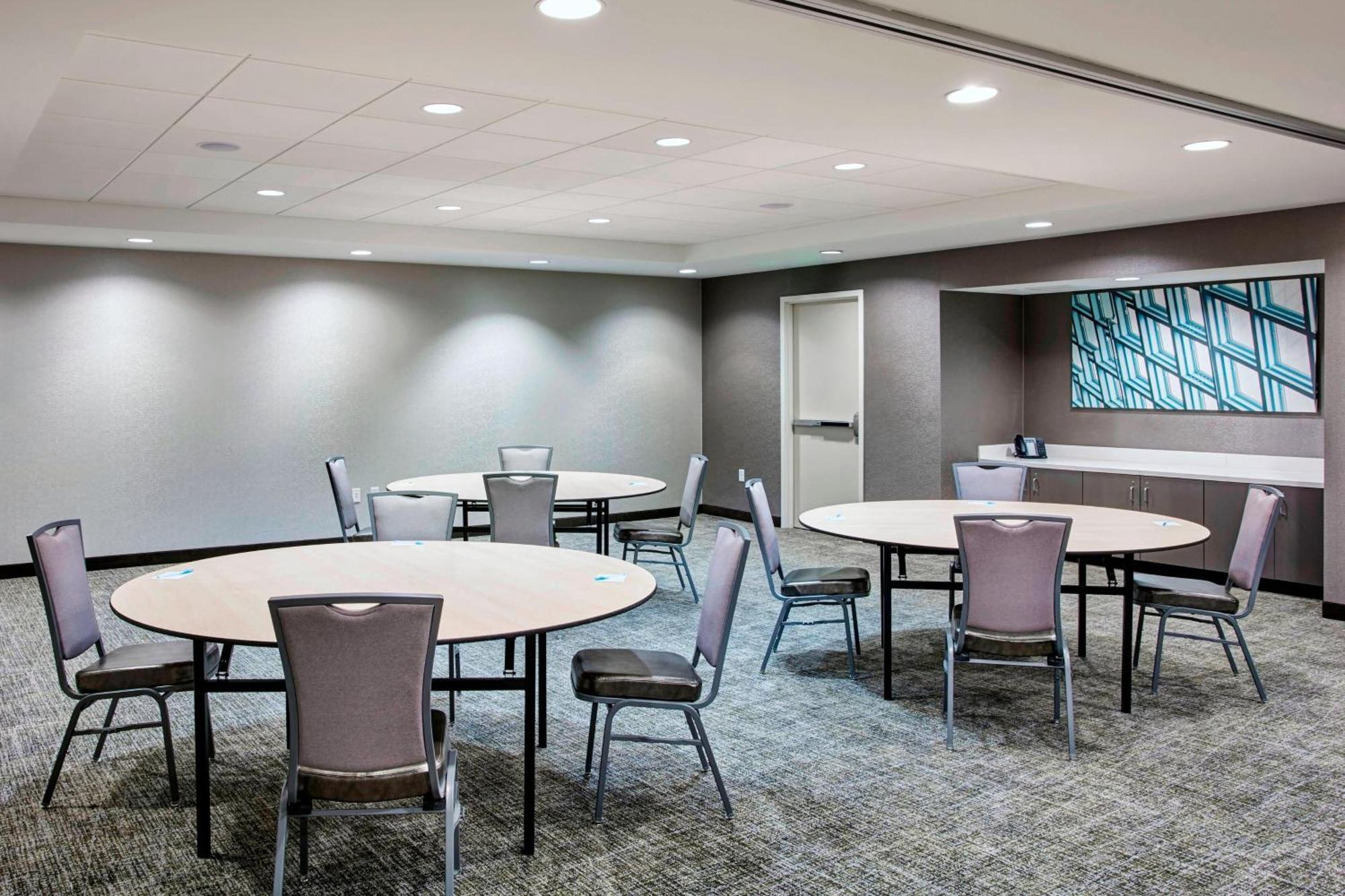Springhill By Marriott Downtown Hotel Milwaukee