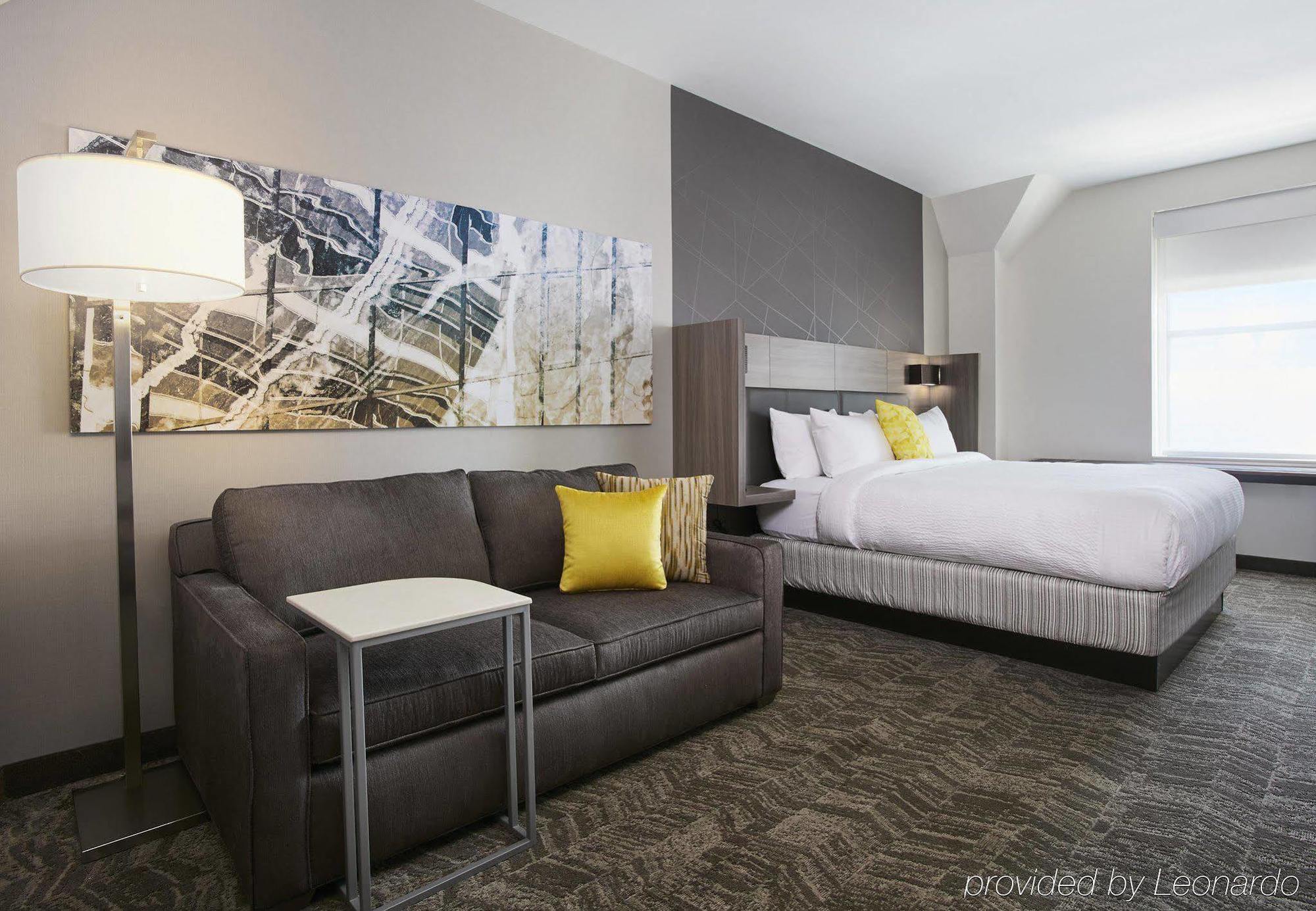 Springhill By Marriott Downtown Hotel