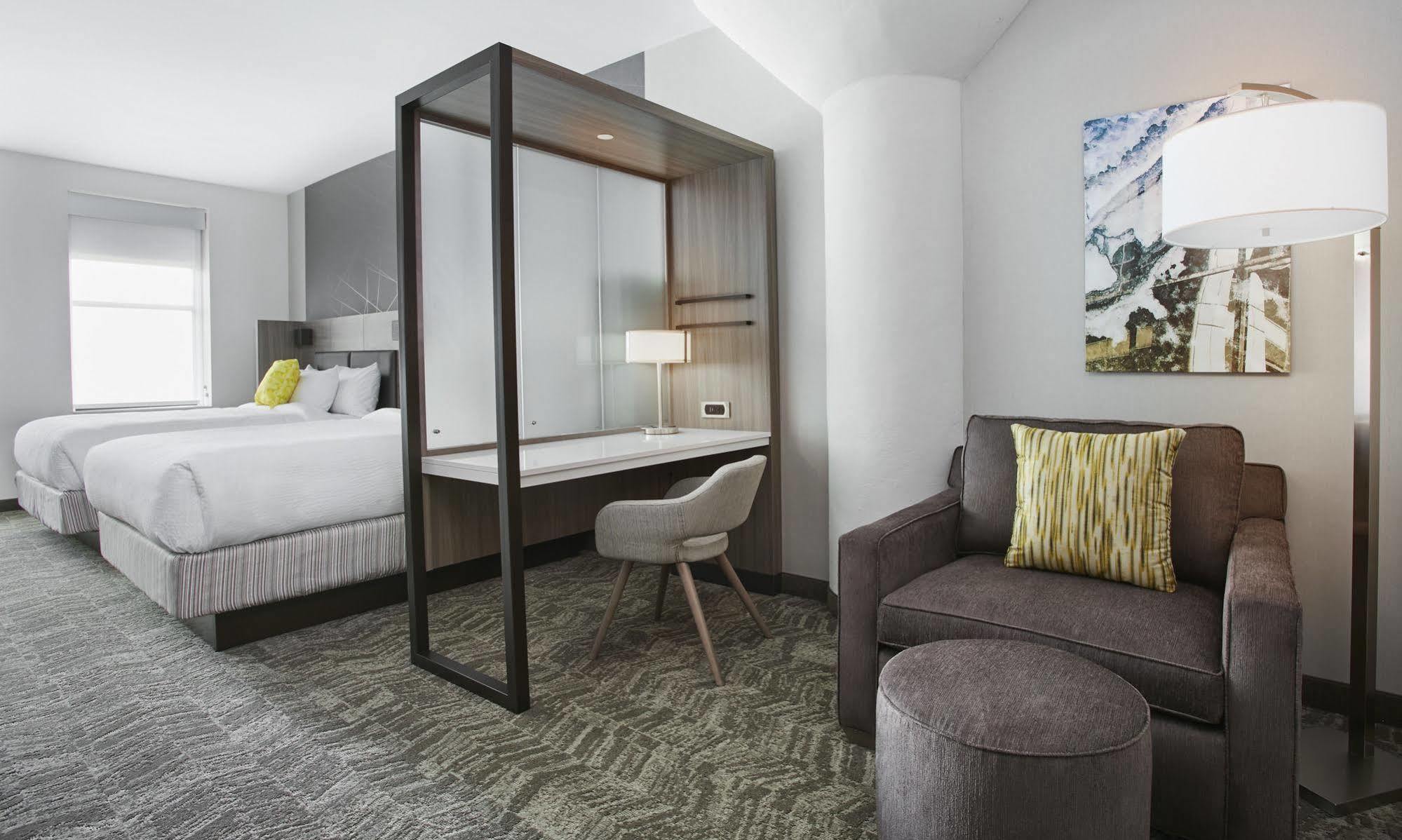 Springhill By Marriott Downtown Hotel Milwaukee